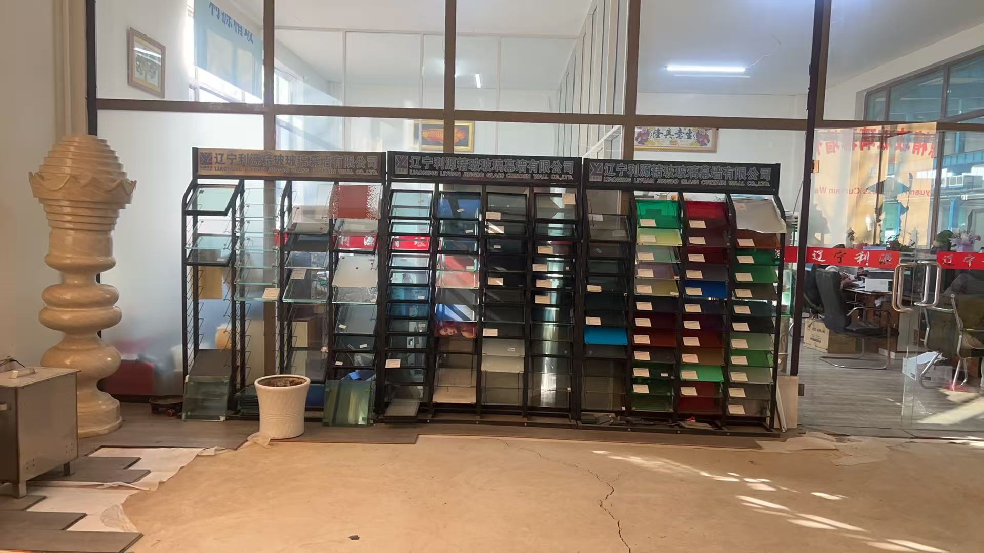 齐齐哈尔市工程玻璃批量采购彩轴玻璃 - 价格